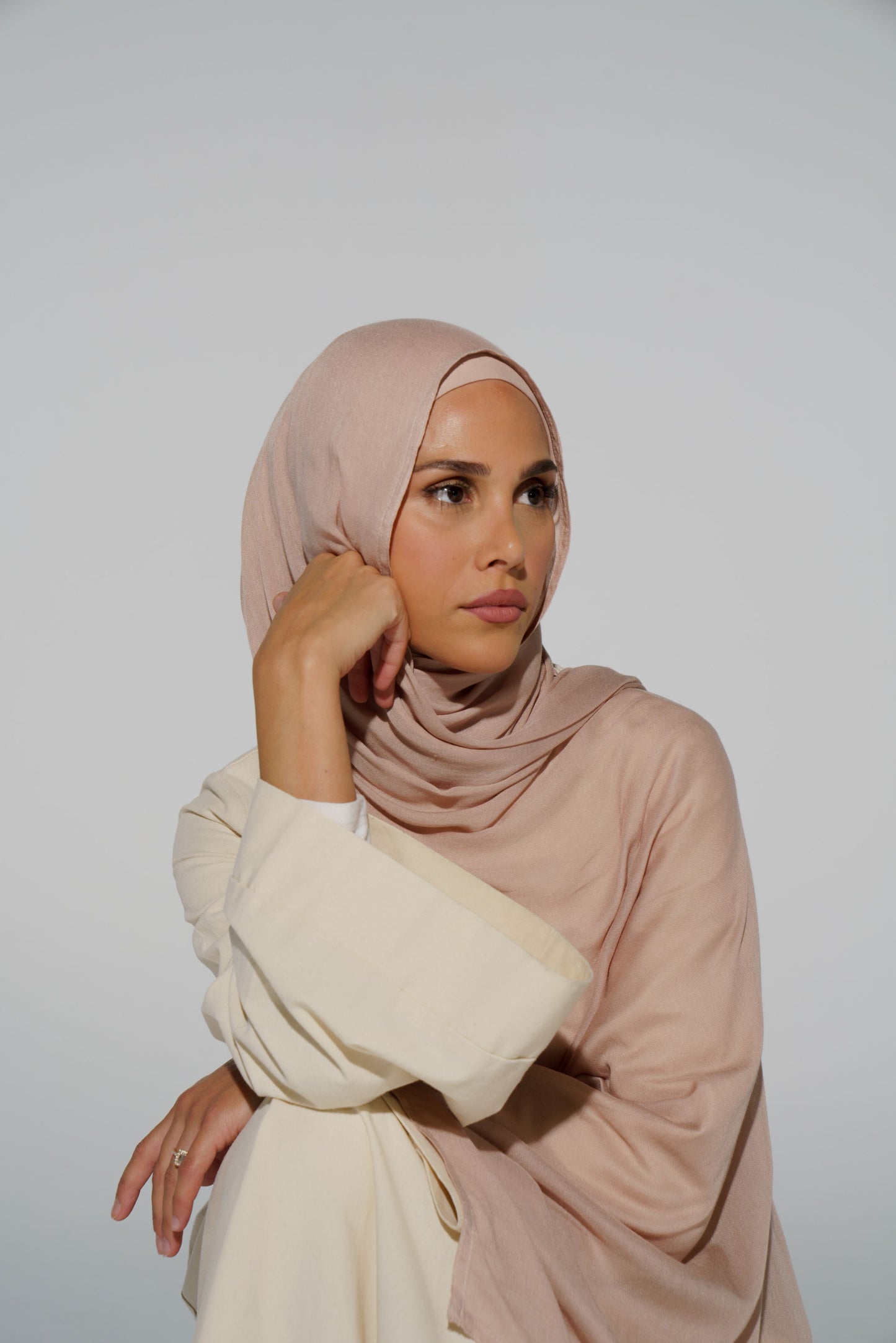 modal hijab